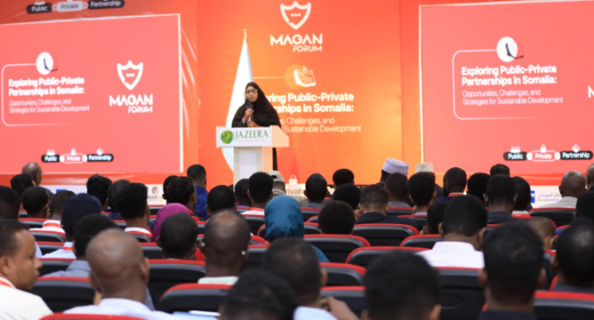 Shirweyne lagu dersayo maalgashi dhex mara dowladda iyo ganacsatada oo ka furmay Muqdisho