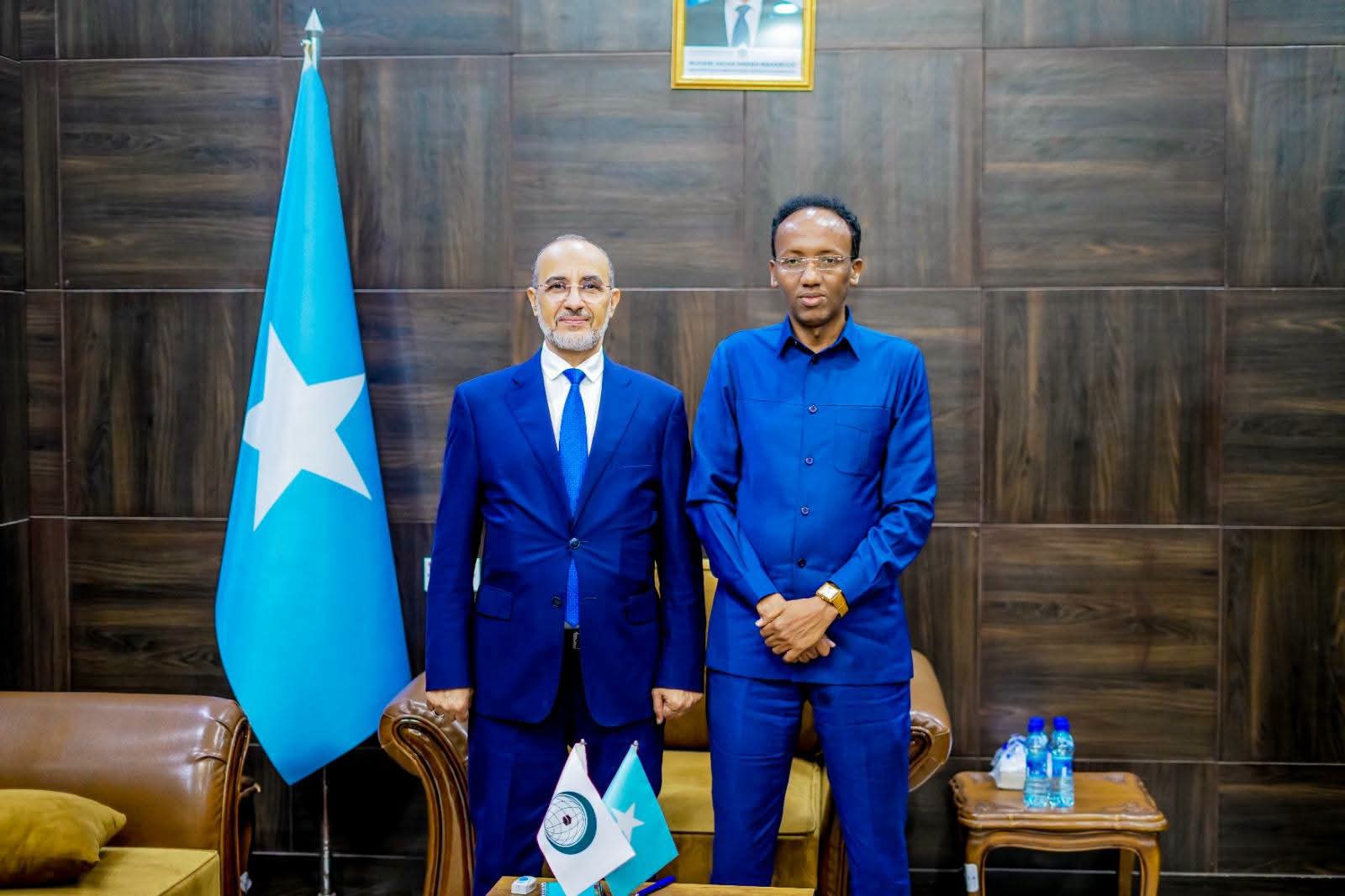نائب وزير الخارجية يستقبل مدير عام البعثة الإقليمية لمنظمة التعاون الإسلامي بمناسبة انتهاء مهام عمله الدبلوماسي